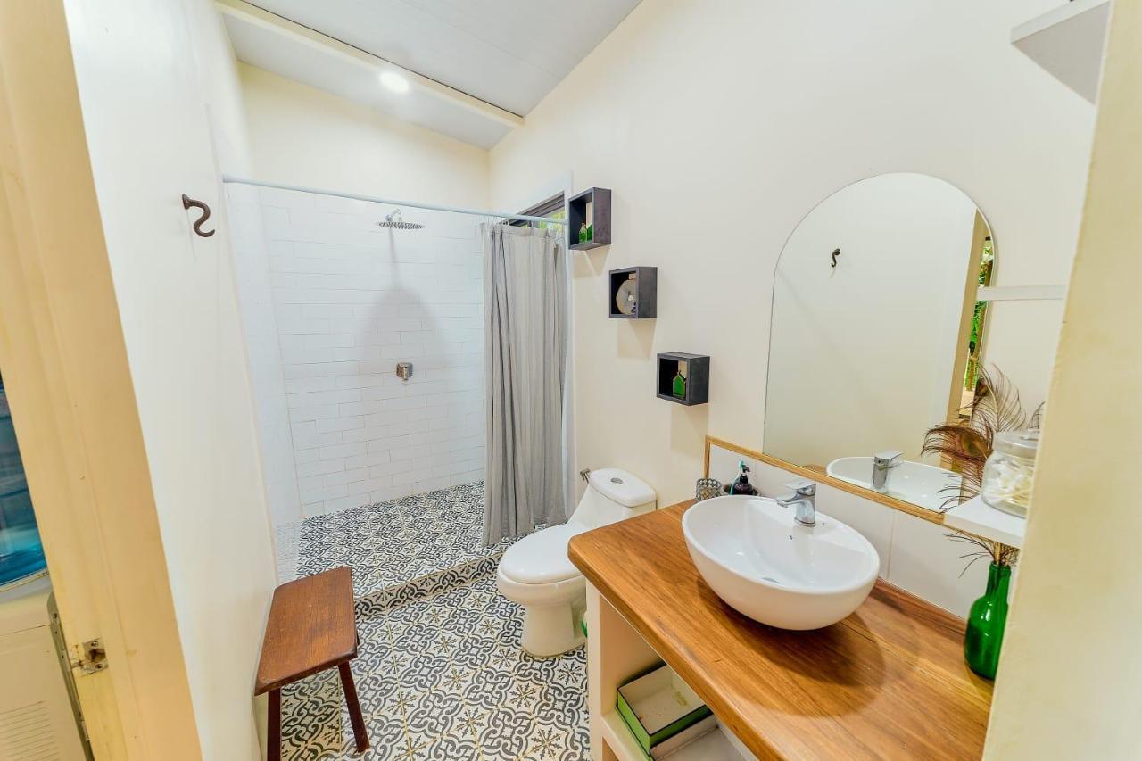Casa Theia - Comfort Cabin, Caribbean Jungle Beach Puerto Viejo de Talamanca Exterior photo